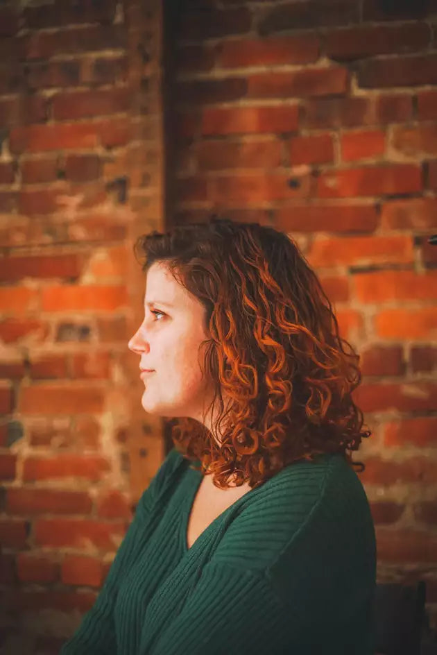 SHEAR-REVIVAL-amity-texture-spray-03-EMBASIS