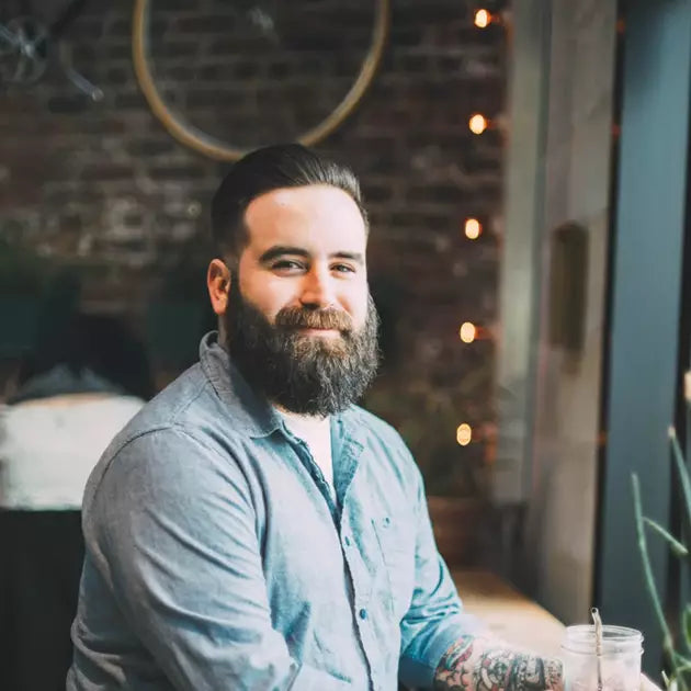 SHEAR-REVIVAL-easy-tiger-traditional-pomade-03-EMBASIS