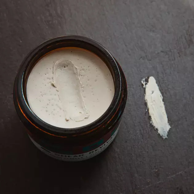 SHEAR-REVIVAL-american-gardens-clay-pomade-01-EMBASIS