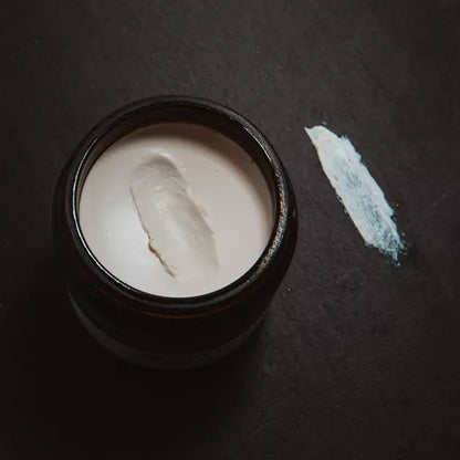 SHEAR-REVIVAL-northern-lights-matte-paste-01-EMBASIS